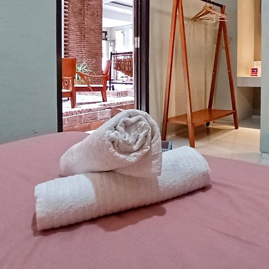 Sabi Guest House - Strategic Family -Married Couples Only- Hostel In Prawirotaman يوغياكارتا المظهر الخارجي الصورة