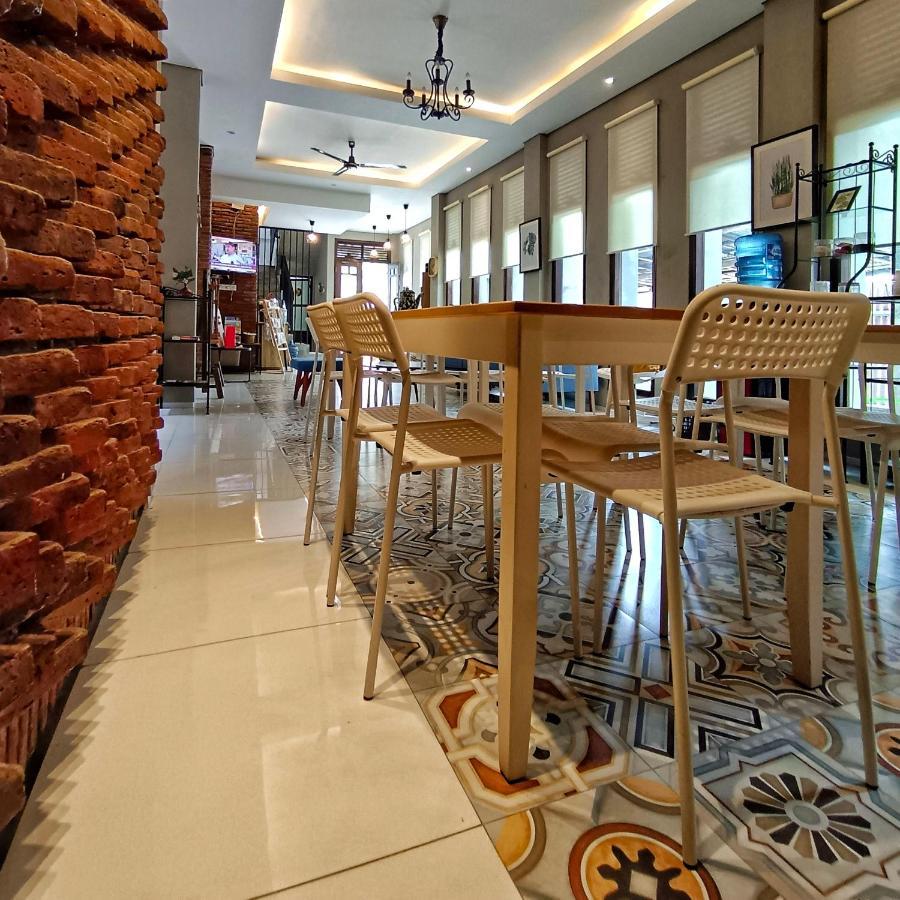 Sabi Guest House - Strategic Family -Married Couples Only- Hostel In Prawirotaman يوغياكارتا المظهر الخارجي الصورة