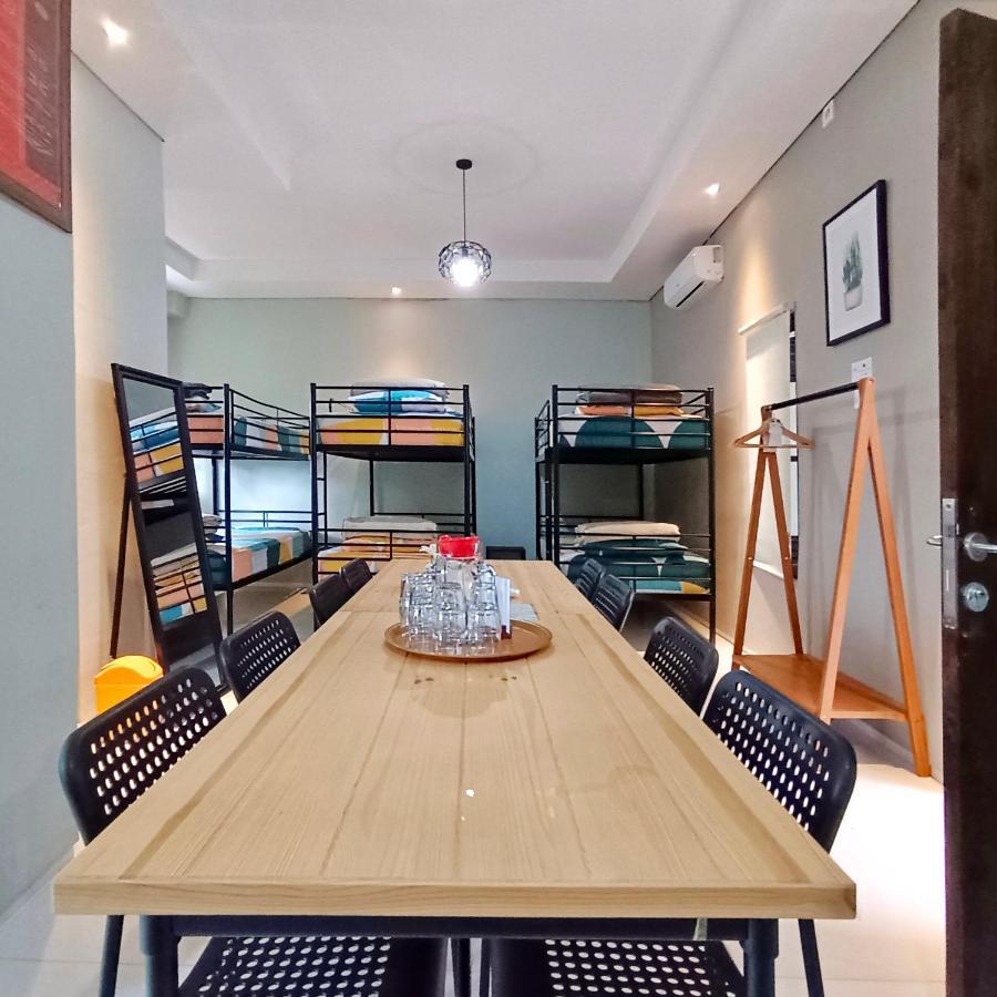 Sabi Guest House - Strategic Family -Married Couples Only- Hostel In Prawirotaman يوغياكارتا المظهر الخارجي الصورة